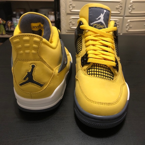 Air Jordan Lighting 4’s Brand New Never worn No Defects Original box